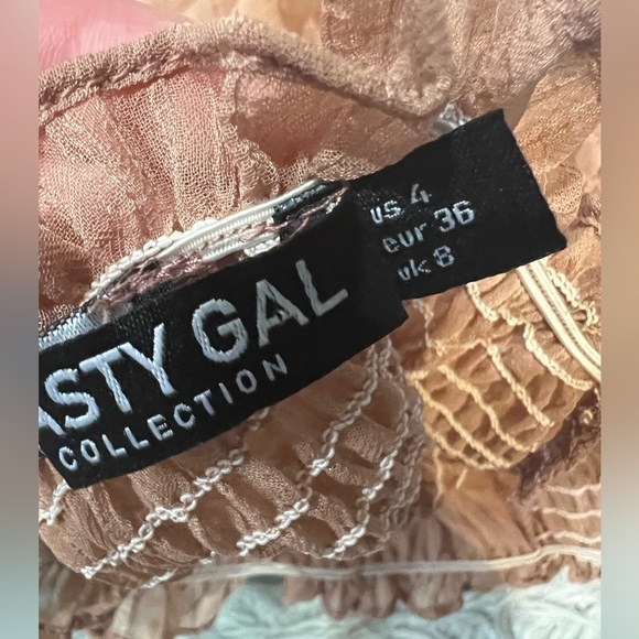NWT Nasty Gal Off The Shoulder - Who Said Romance is Dead Taupe​ - Picture 5 of 8